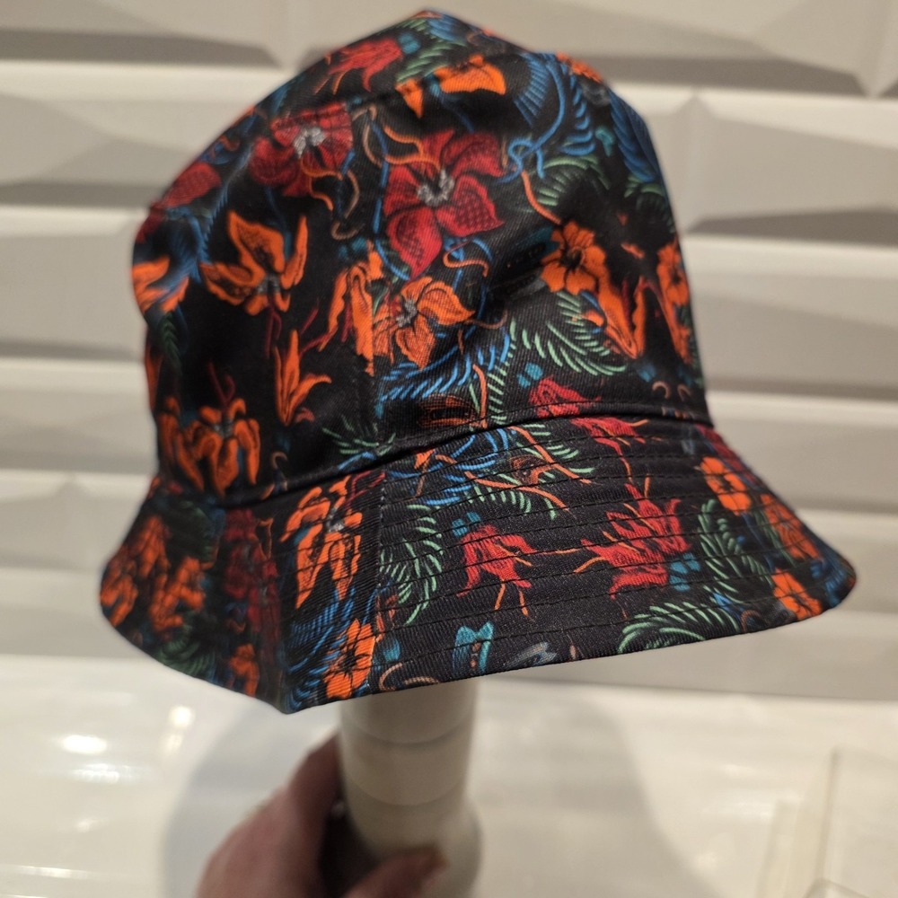 Nike Bucket Hat M MEDIUM Multi Color Floral 724556 010 HTF